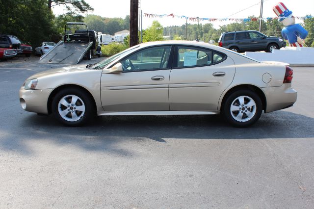 Pontiac Grand Prix 2005 photo 2