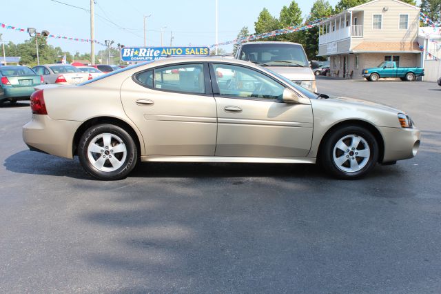 Pontiac Grand Prix 2005 photo 4