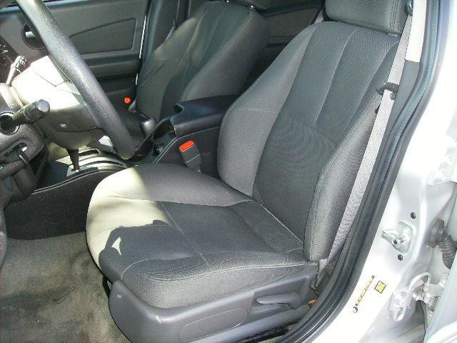 Pontiac Grand Prix 2005 photo 2