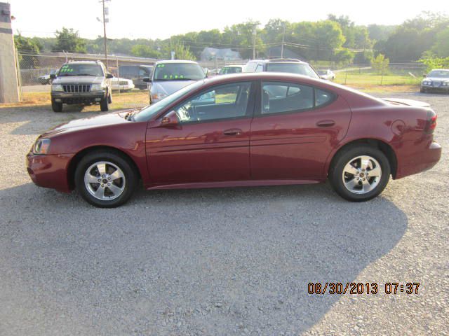 Pontiac Grand Prix 2005 photo 1