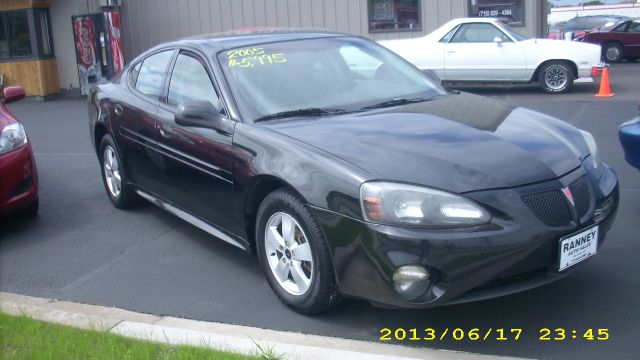 Pontiac Grand Prix Base Sedan