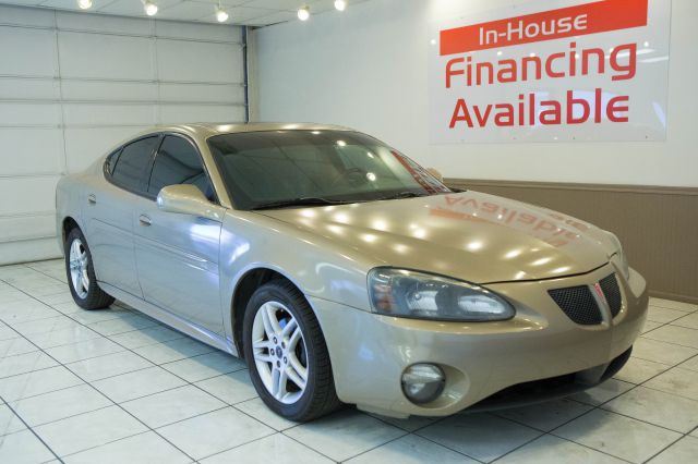 Pontiac Grand Prix 2005 photo 1