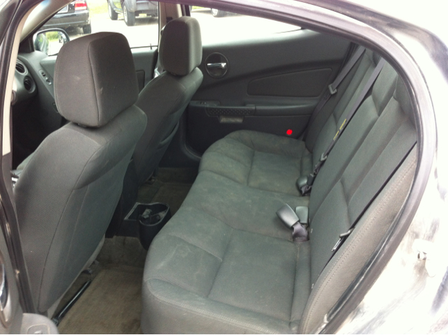 Pontiac Grand Prix 2005 photo 4