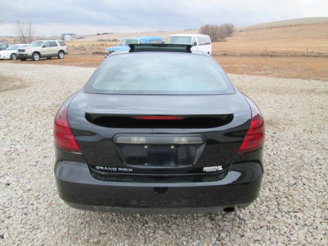 Pontiac Grand Prix 2005 photo 1