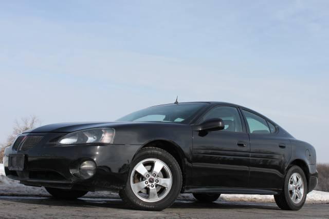 Pontiac Grand Prix 2005 photo 2