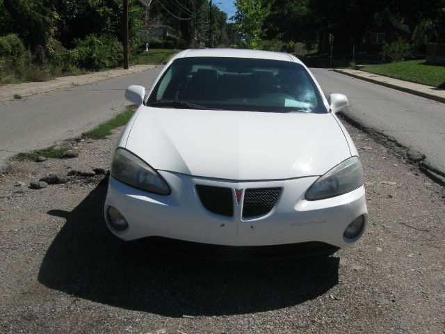 Pontiac Grand Prix 2005 photo 4