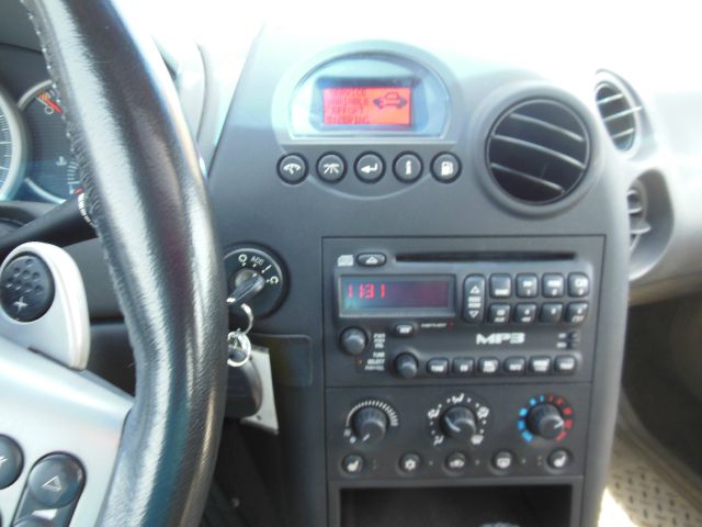 Pontiac Grand Prix 2005 photo 25