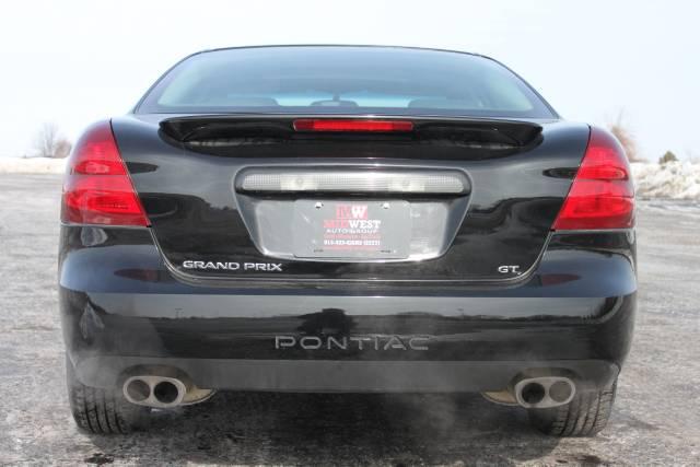 Pontiac Grand Prix 2005 photo 5