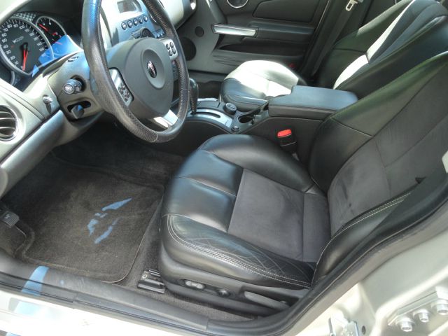Pontiac Grand Prix 2005 photo 10