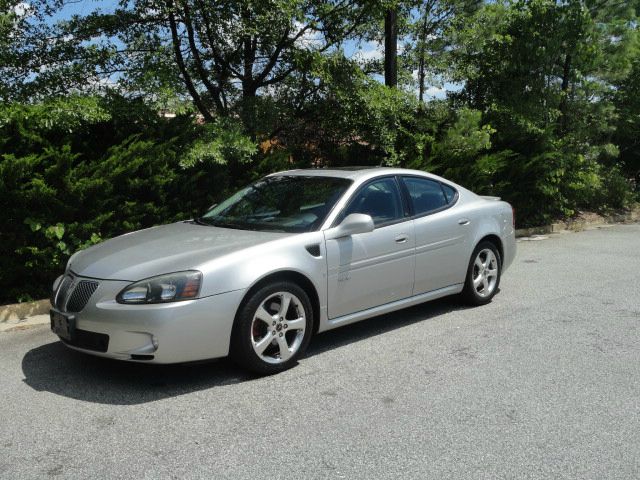 Pontiac Grand Prix 2005 photo 4
