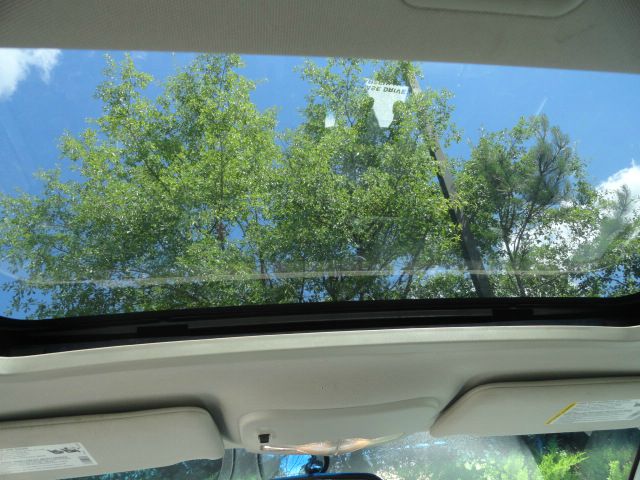 Pontiac Grand Prix 2005 photo 9