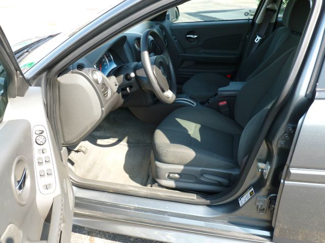 Pontiac Grand Prix 2005 photo 1