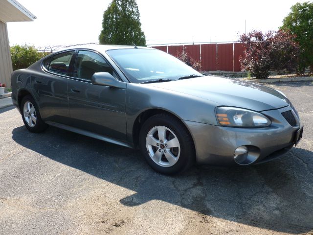 Pontiac Grand Prix 2005 photo 4