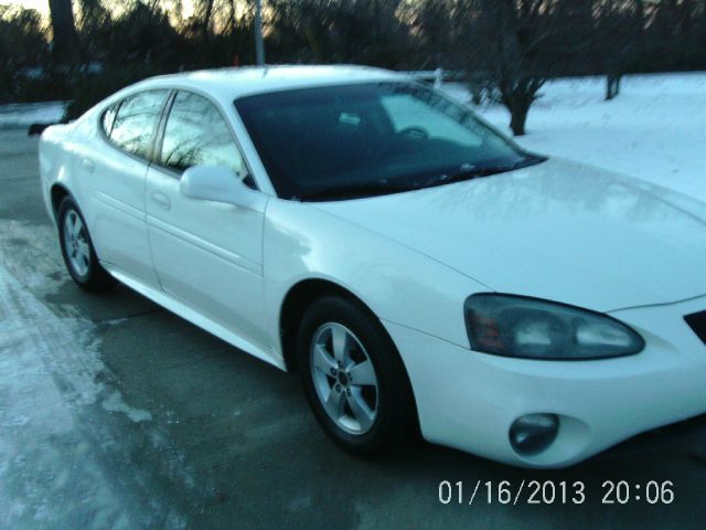 Pontiac Grand Prix 2005 photo 1