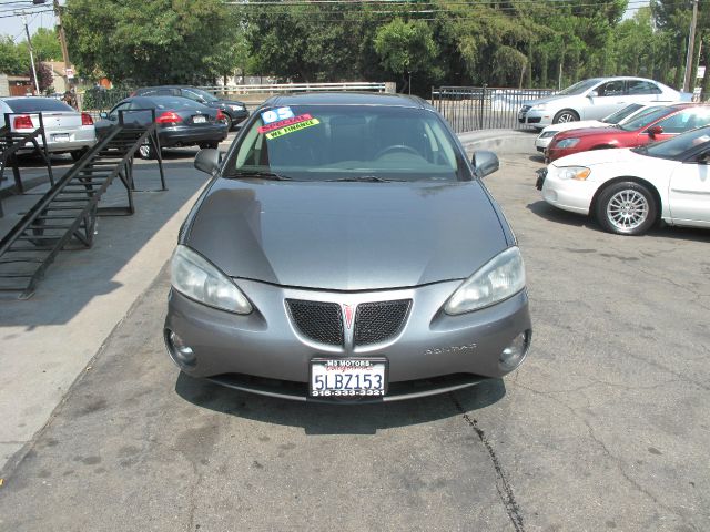 Pontiac Grand Prix 2005 photo 4