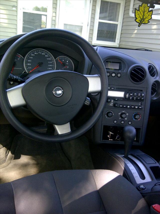 Pontiac Grand Prix 2005 photo 1