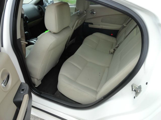 Pontiac Grand Prix 2005 photo 10