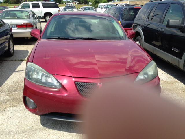 Pontiac Grand Prix 2006 photo 1