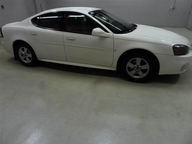 Pontiac Grand Prix 2006 photo 4
