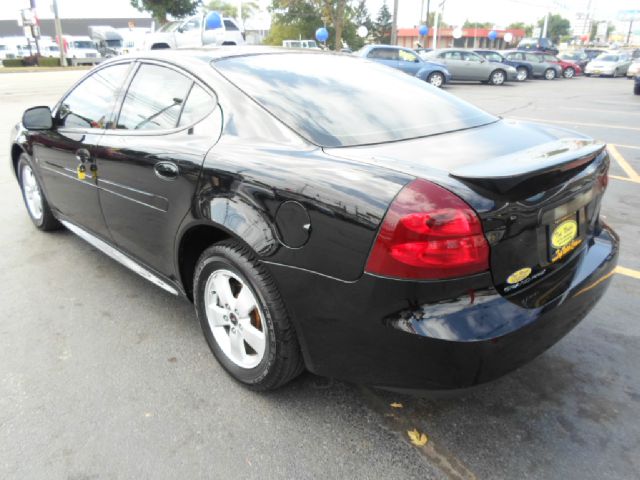 Pontiac Grand Prix 2006 photo 4