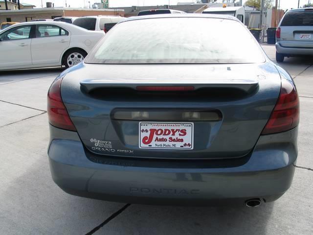 Pontiac Grand Prix 2006 photo 4