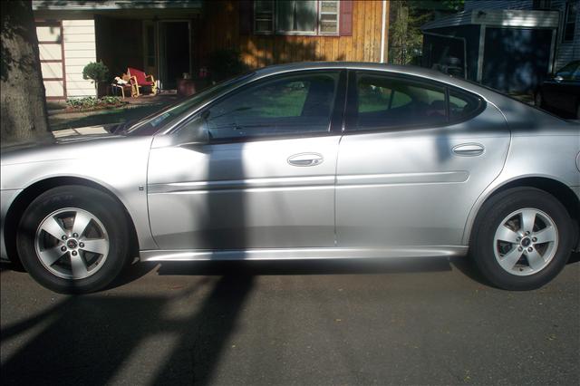 Pontiac Grand Prix 2006 photo 1