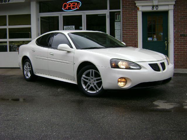 Pontiac Grand Prix 2006 photo 3