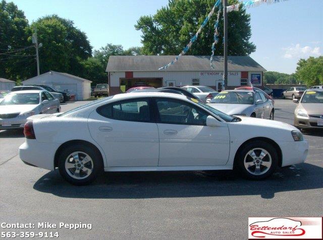 Pontiac Grand Prix 2006 photo 1