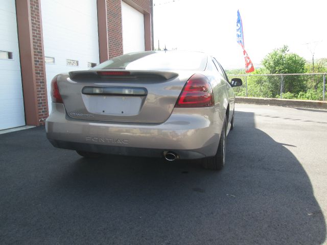 Pontiac Grand Prix 2006 photo 6