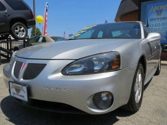 Pontiac Grand Prix 2006 photo 1