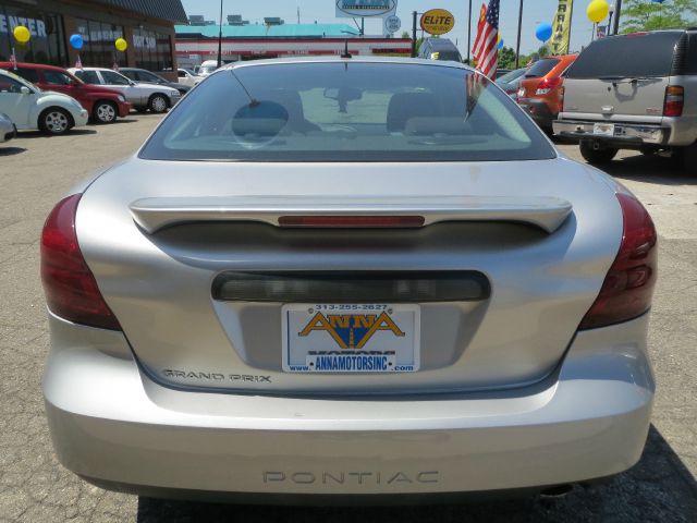 Pontiac Grand Prix 2006 photo 3