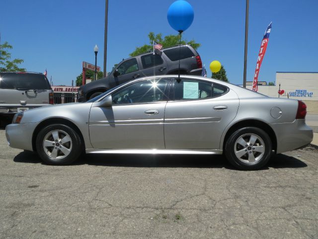 Pontiac Grand Prix 2006 photo 4