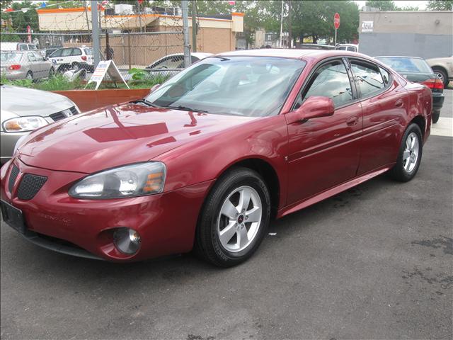 Pontiac Grand Prix 2006 photo 1