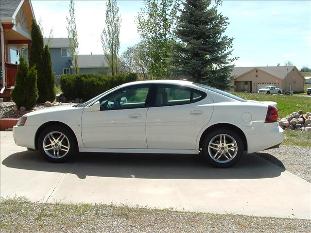 Pontiac Grand Prix Passion Sedan