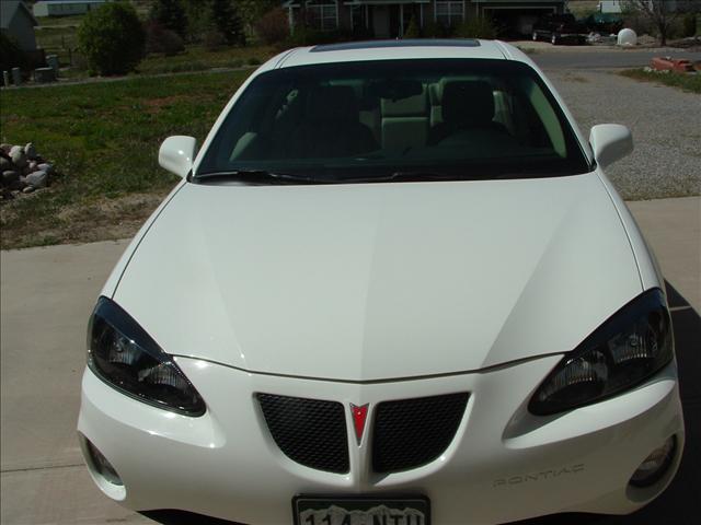 Pontiac Grand Prix 2006 photo 1
