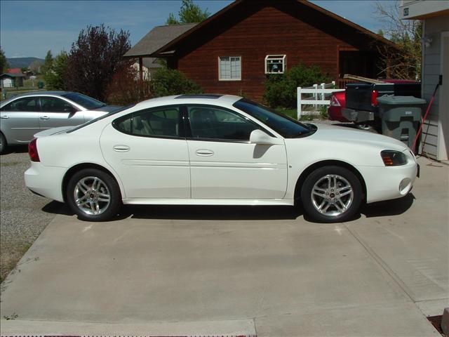 Pontiac Grand Prix 2006 photo 3
