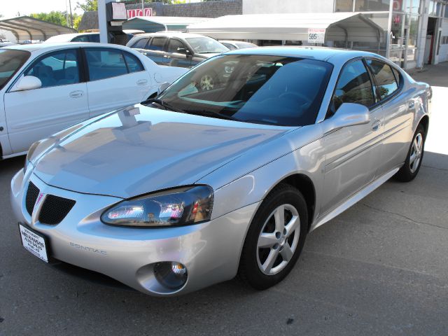 Pontiac Grand Prix 2006 photo 1