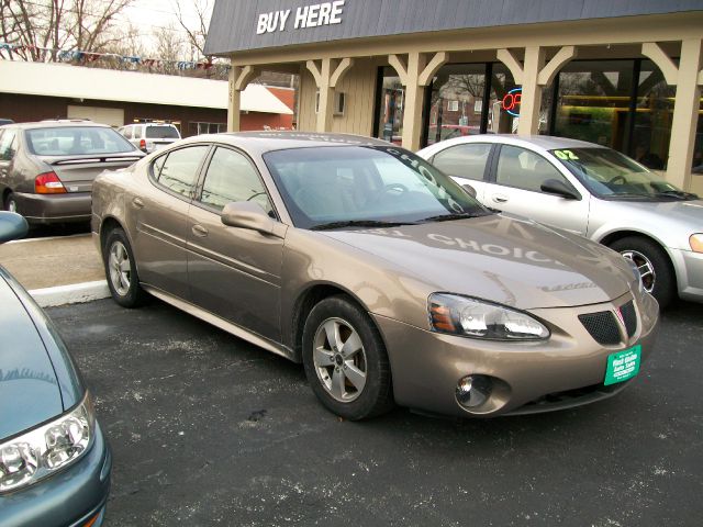 Pontiac Grand Prix Base Sedan