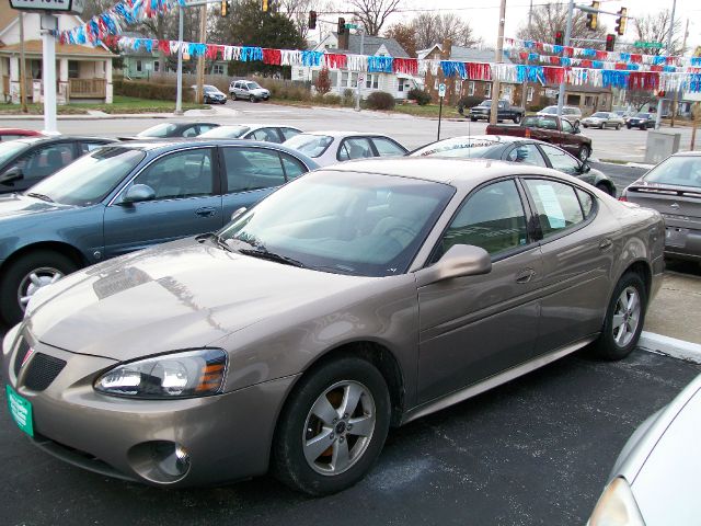 Pontiac Grand Prix 2006 photo 1