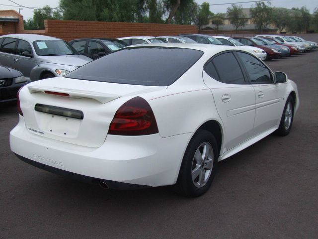 Pontiac Grand Prix Base Sedan