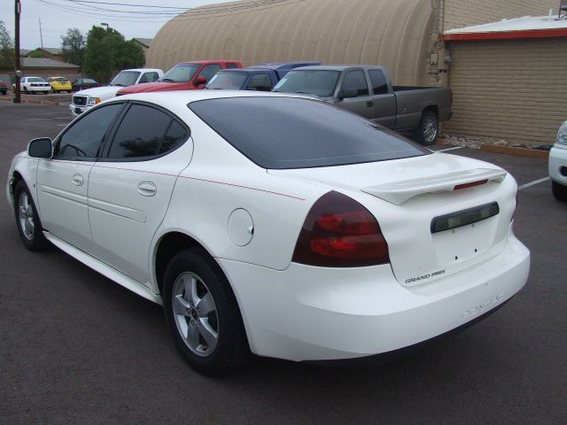 Pontiac Grand Prix 2006 photo 3