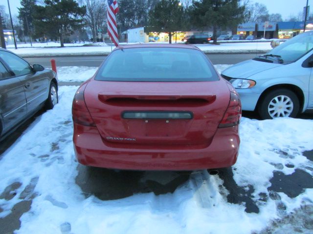 Pontiac Grand Prix 2006 photo 1