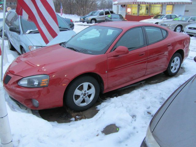 Pontiac Grand Prix 2006 photo 2
