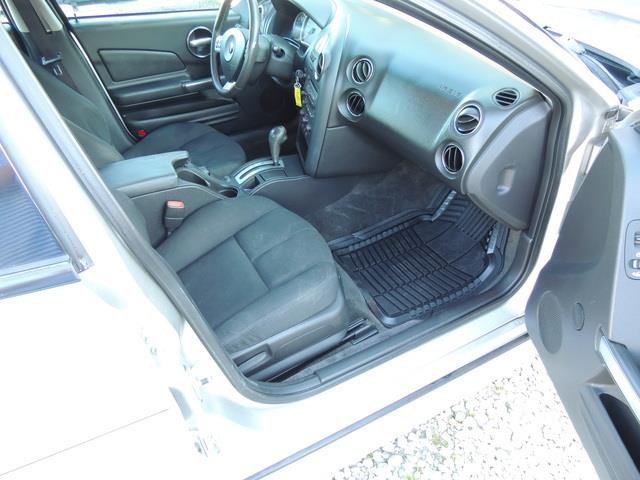 Pontiac Grand Prix 2006 photo 10