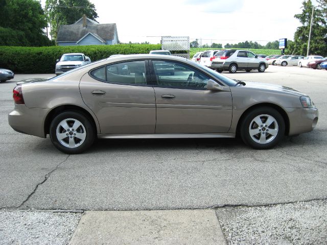 Pontiac Grand Prix Base Sedan