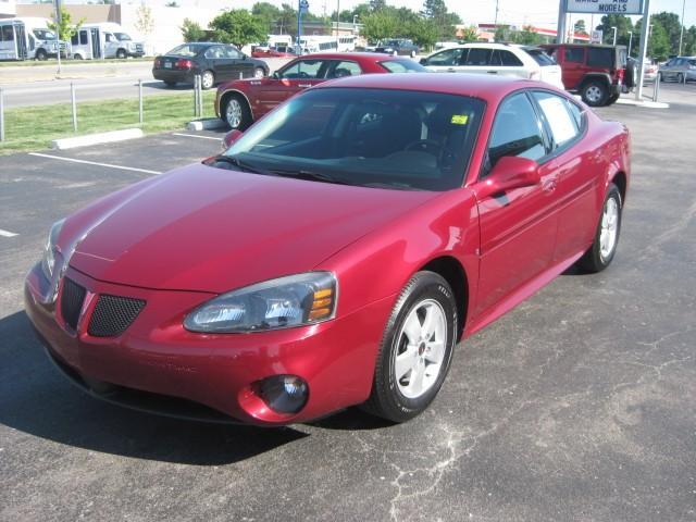 Pontiac Grand Prix 2006 photo 1