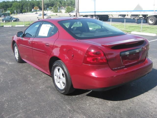 Pontiac Grand Prix 2006 photo 3