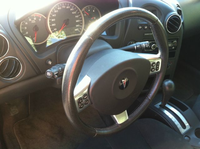 Pontiac Grand Prix 2006 photo 1