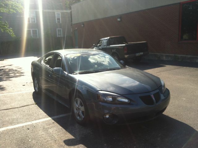 Pontiac Grand Prix 2006 photo 1