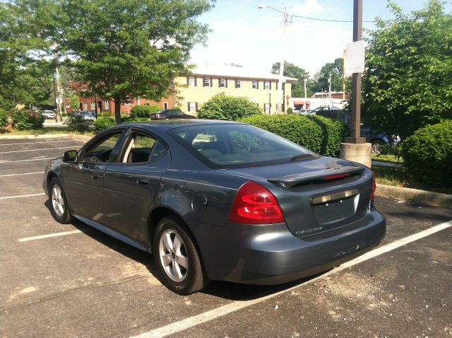 Pontiac Grand Prix 2006 photo 8